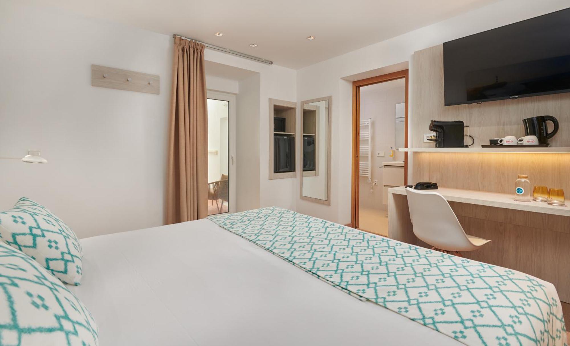 Hotel Colonial Colonia de Sant Jordi Екстер'єр фото